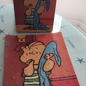 Peanuts Linus Puzzle with Blanket 60 Piece Puzzle